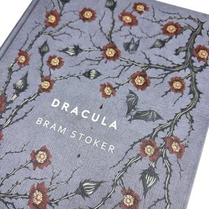 Book cover of Dracula