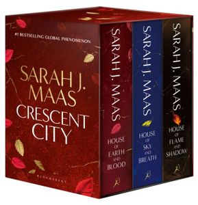 Book cover of Crescent City Paperback Box Set